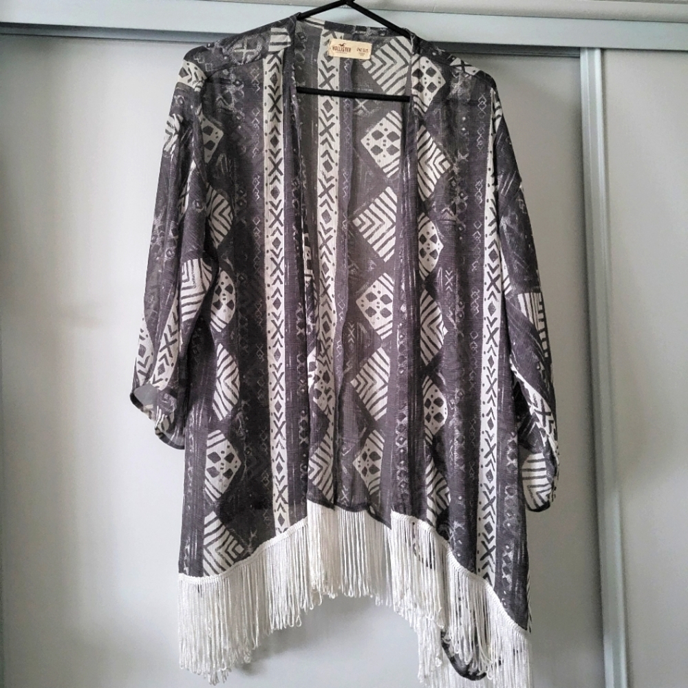 Hollister kimono